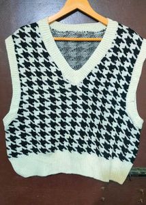 Houndstooth Knit Vest