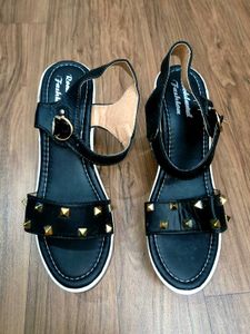 Stylish Black High Heels✨