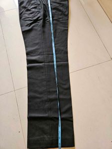 Orignal Park Avenue And Dockers Trousers 36 Inches
