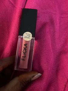 FLICKA Lipstick- shade 06 oatmeal