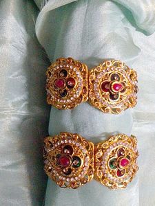 Beautiful Elegant Bangle