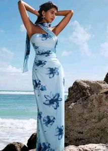 Elegant Blue Floral Maxi Dress