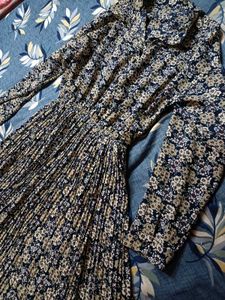 FLORAL PLEATED  DRESS