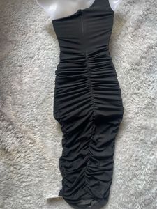 Chic One-Shoulder Dress