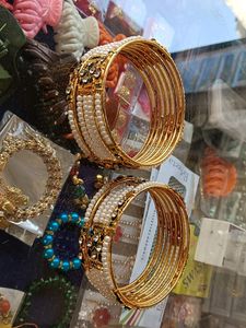 Kundan + Moti Bangles ( Pair Of Both Hand&#39;s)