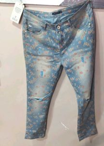 Skin Fit Branded Jeans