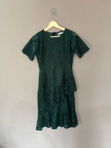 👗 Green Formal Dress