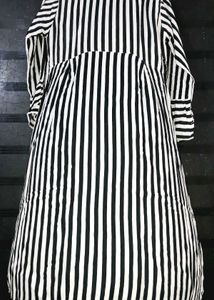 BLACK &amp; WHITE STRIPED BUTTON-DOWN DRESS