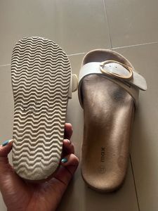 Max White Buckle Slides - Size 3