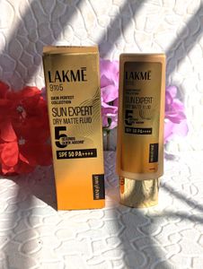 Lakme Sun Expert Dry Matte Fluid SPF 50