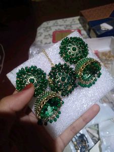 Green Jhumka With Mangtika