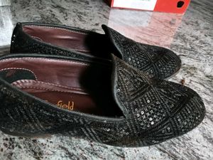 Shoe
