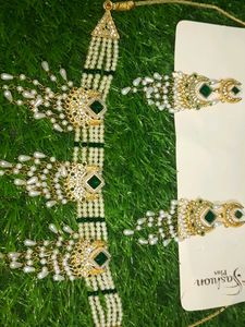 New Beautiful Necklaceset