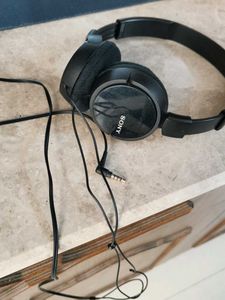 SONY HEAD PHONES FOR SALE