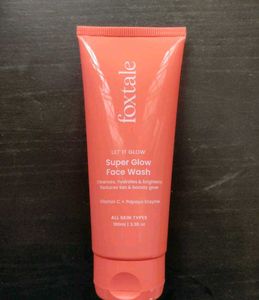 Foxtale Super Glow Face Wash