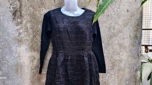 4.2.1 CUTE BLACK DRESS