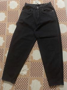 BEAUTIFUL BLACK DENIM