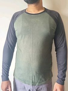 Full Sleeves Tshirt Green And Black Size L