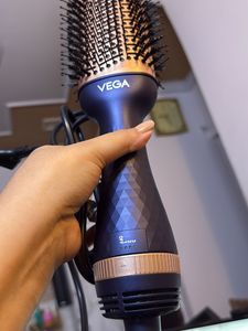Vega Blow Dry Brush
