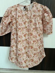 Floral Print Top with Puff Sleeves
