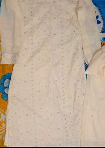 Elegant Cream Chikankari Kurti