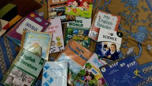 DAV CLASS 8TH ALL BOOKS GOOD CONDITION