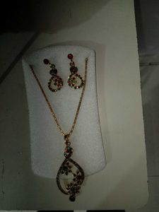 Elegant Necklace and Earring Set