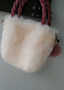 Fluffy Handbag 👜