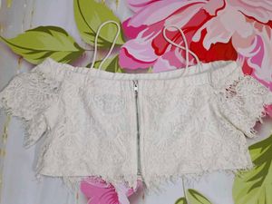 (459)Lace Off-Shoulder Crop Top