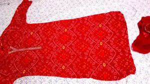 Red Bandhani  suit set with sare
