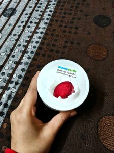 Mamaearth Beetroot Moisturizing Cream