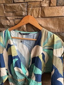 Stylish Patterned Crop Top