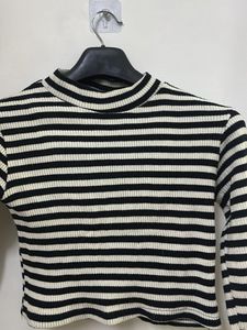 Striped Long Sleeve Crop Top