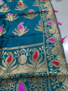 Elegant Teal Banarasi dupatta