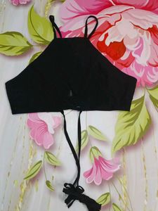(1300)Black Halter Crop Top