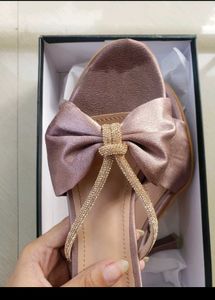 🌷Kitten Heel With Rhinestone Strap🌷👠