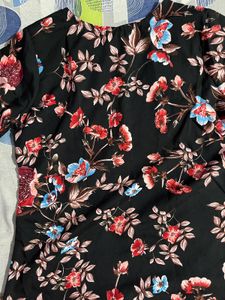 Elegant Black Floral Top – Stylish &amp; Comfortable