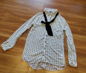 White Shirt With Ribbon