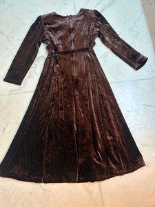 Brown Velvet midi Dress