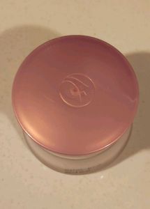 Pond&#39;s Bright Beauty Cream