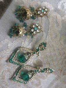 2 Earings,hanging Green Colour And Jhumki Firoji
