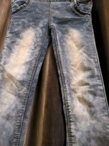 Women Stylish Slim Fitted Faded Jeans (Dark Grey)