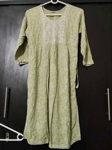 Elegant Green Embroidered Kurta