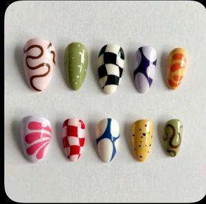 Stylish Press-On Nail Set