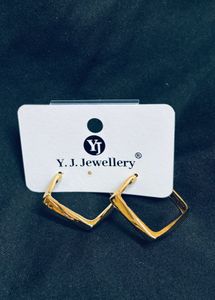 Pack of 4 earrings
