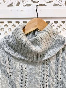 Cozy Twist Pullover B