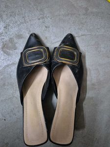 Black Pointed Mules with Buckle