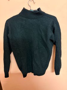 removable lint black turtleneck