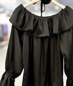 Chic Black Sequin Skirt &amp; Ruffle Top