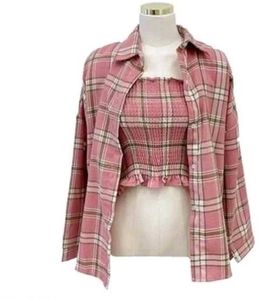 Red crop top With Denim Shorts